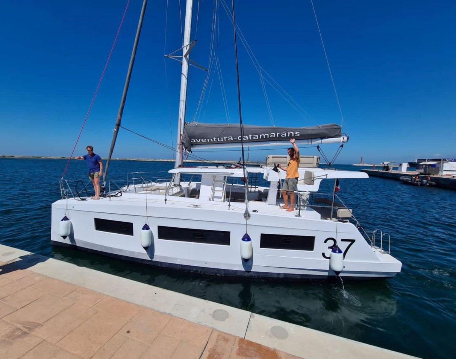 Aventura 37 DC