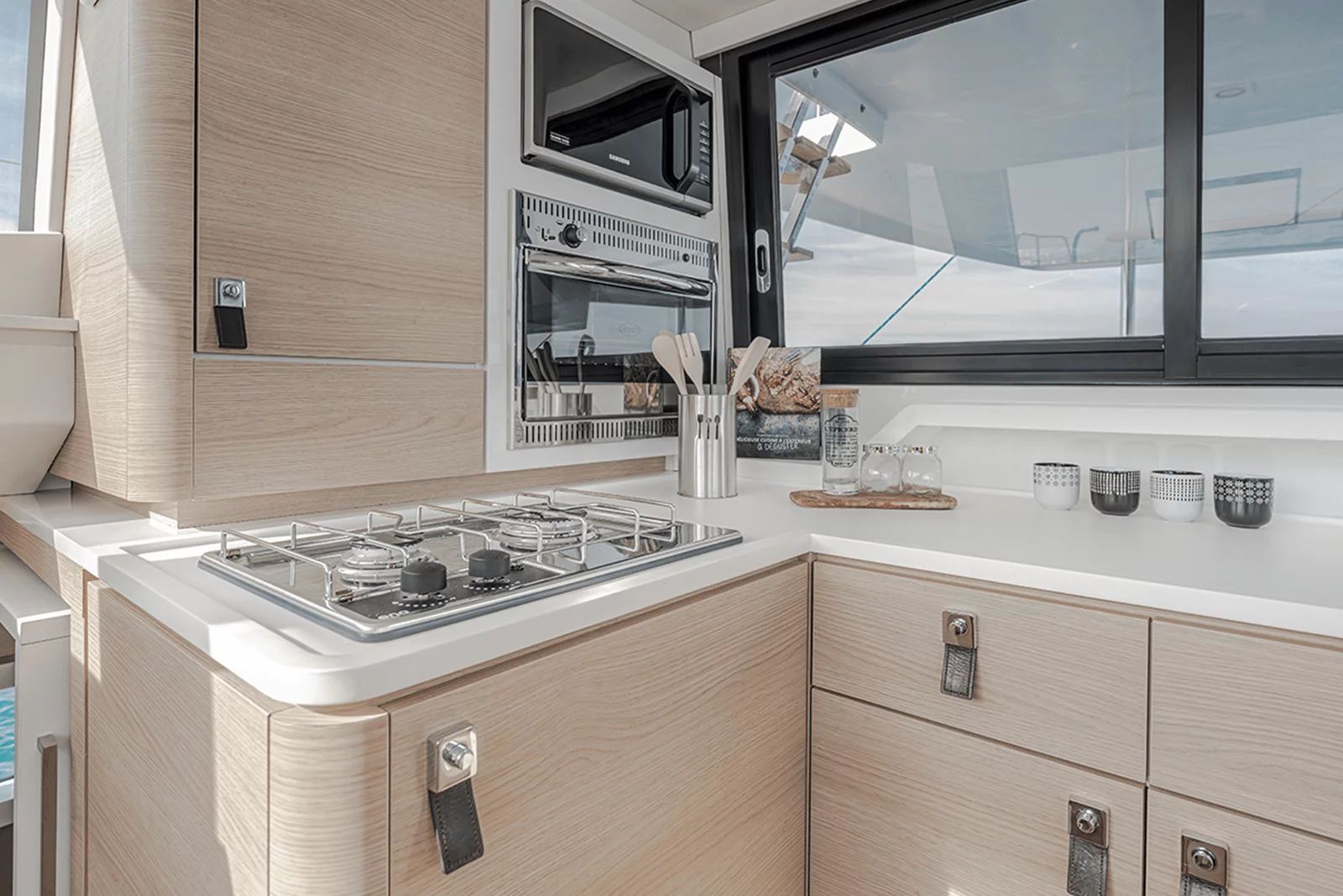 Aventura 37 Explorer
