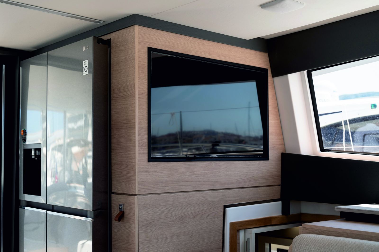 Aventura 47 Explorer