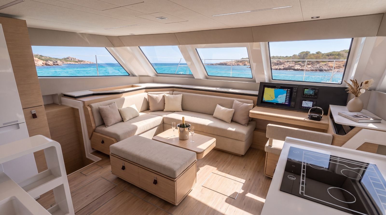 Aventura 47 Explorer
