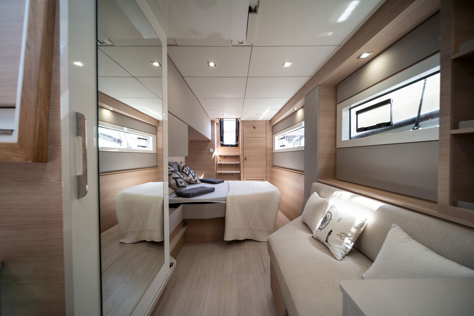 Aventura 47 Explorer