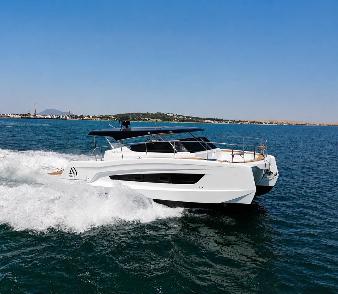 WHY WOULD A CATAMARAN REMOVE A FLYBRIDGE?